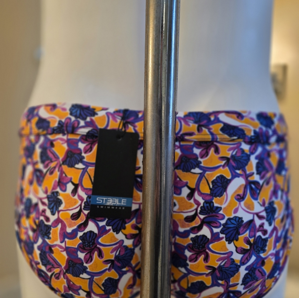 Vibrant Floral Men's Swim Trunks - Purple and Orange - Picture 4 of 7